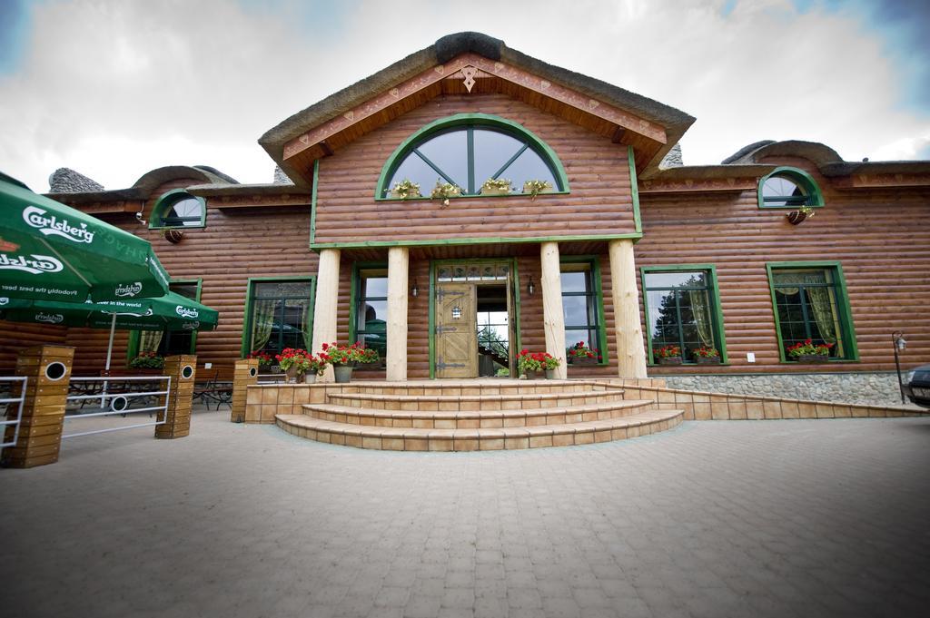 Dalnia Karczma Biesiadna B&B 외부 사진