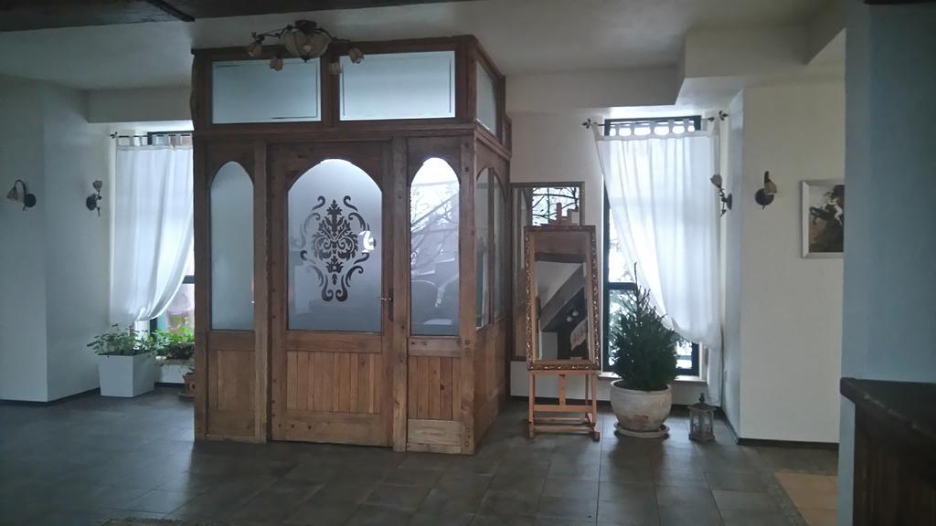 Dalnia Karczma Biesiadna B&B 외부 사진