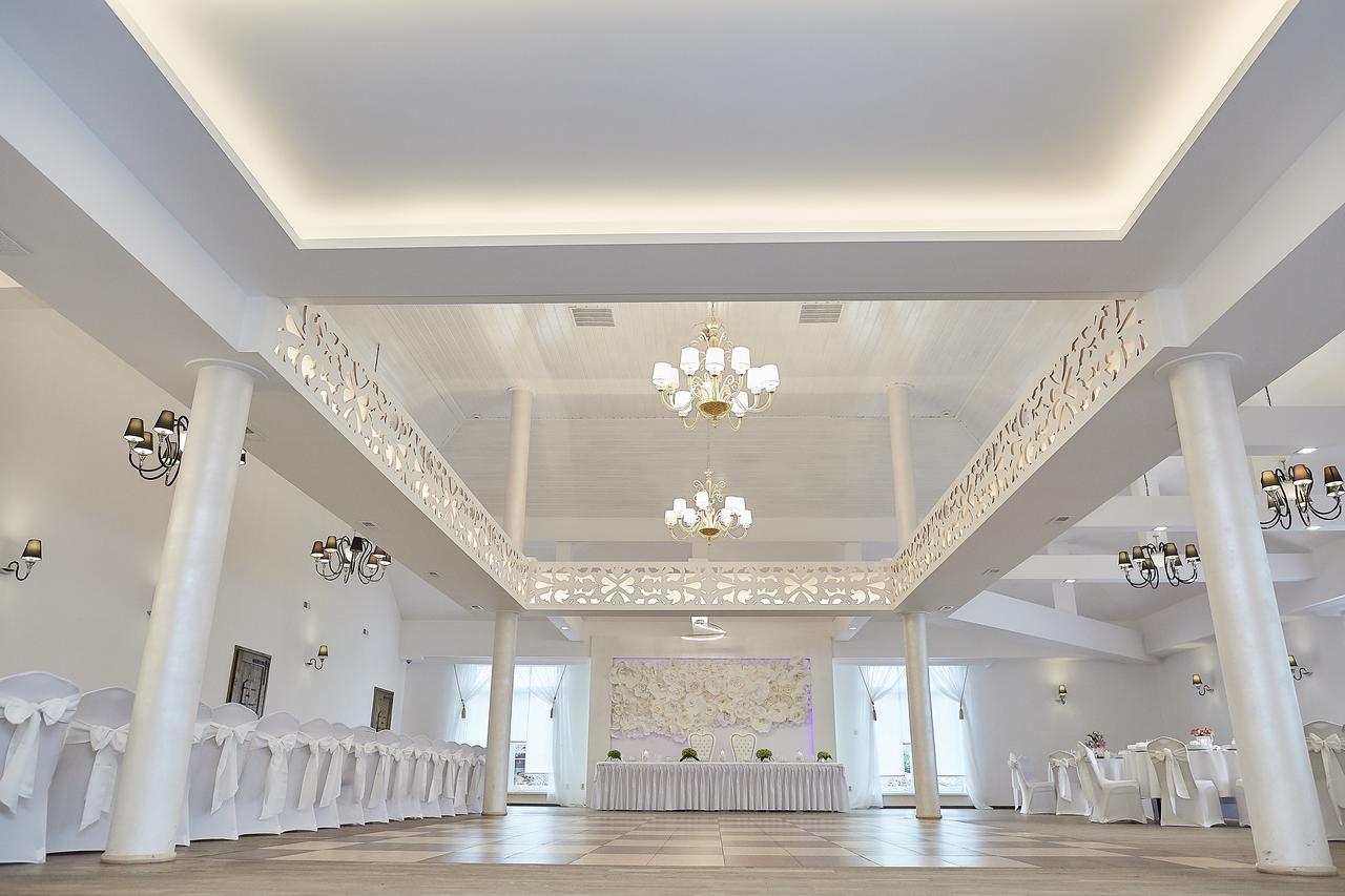 Dalnia Karczma Biesiadna B&B 외부 사진