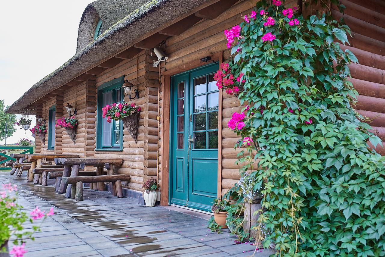 Dalnia Karczma Biesiadna B&B 외부 사진
