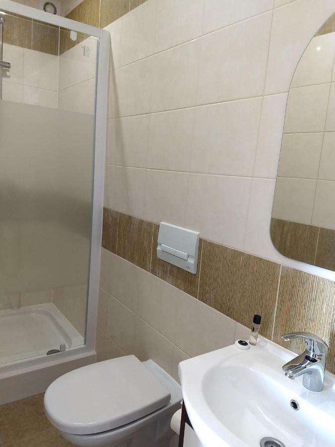 Dalnia Karczma Biesiadna B&B 외부 사진