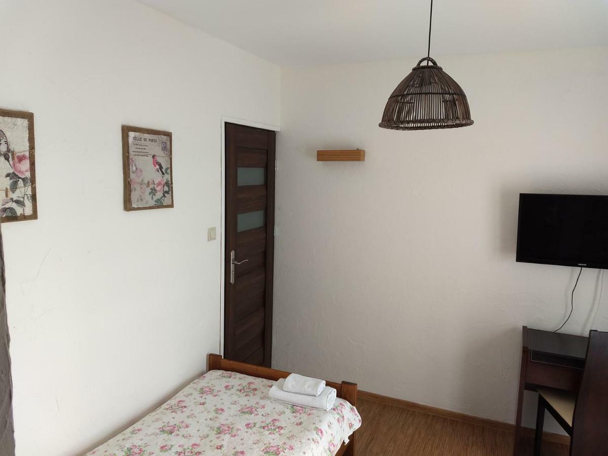 Dalnia Karczma Biesiadna B&B 외부 사진
