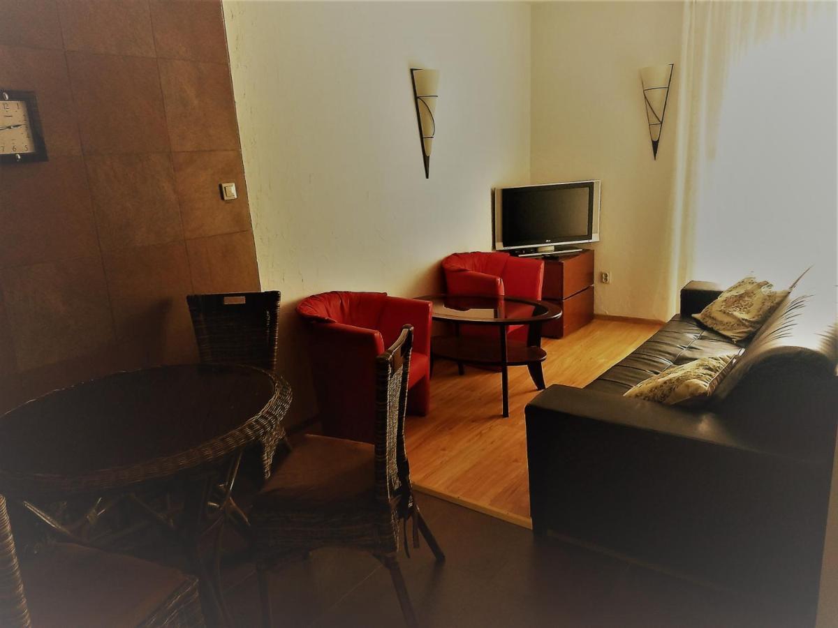 Dalnia Karczma Biesiadna B&B 외부 사진