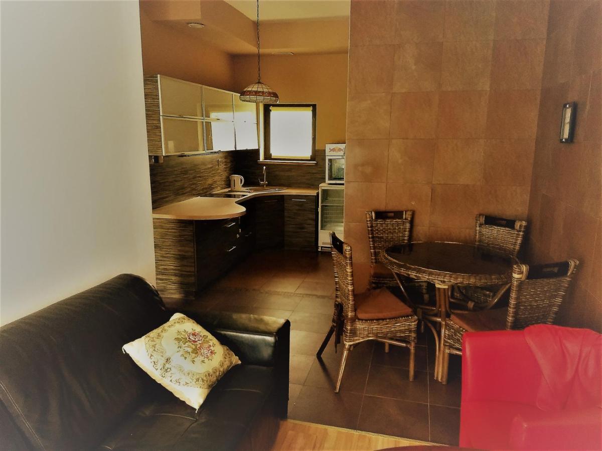 Dalnia Karczma Biesiadna B&B 외부 사진
